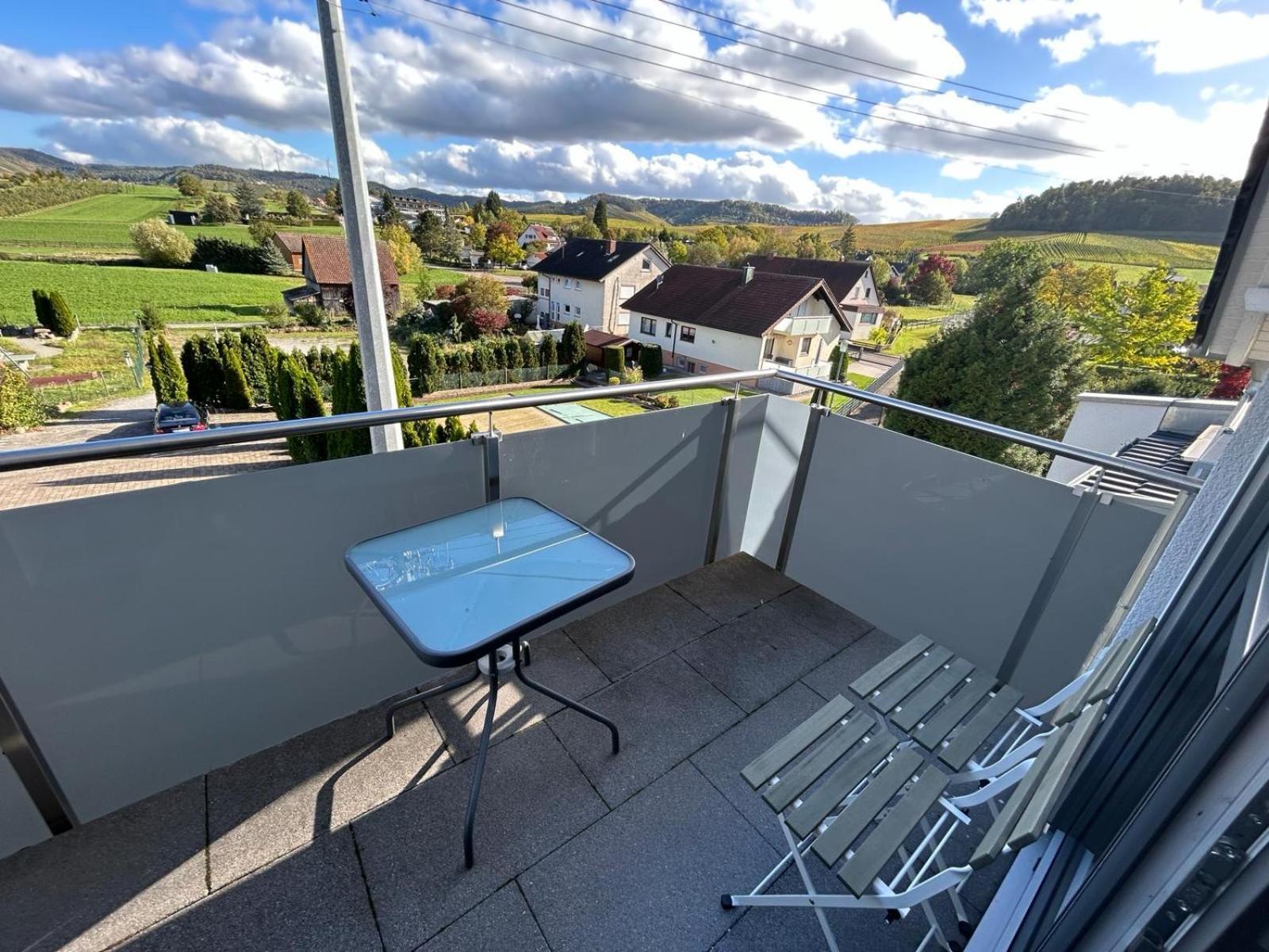 3 Zimmer Neubauwohnung In Der Schwaebischen Toskana Löwenstein Eksteriør billede